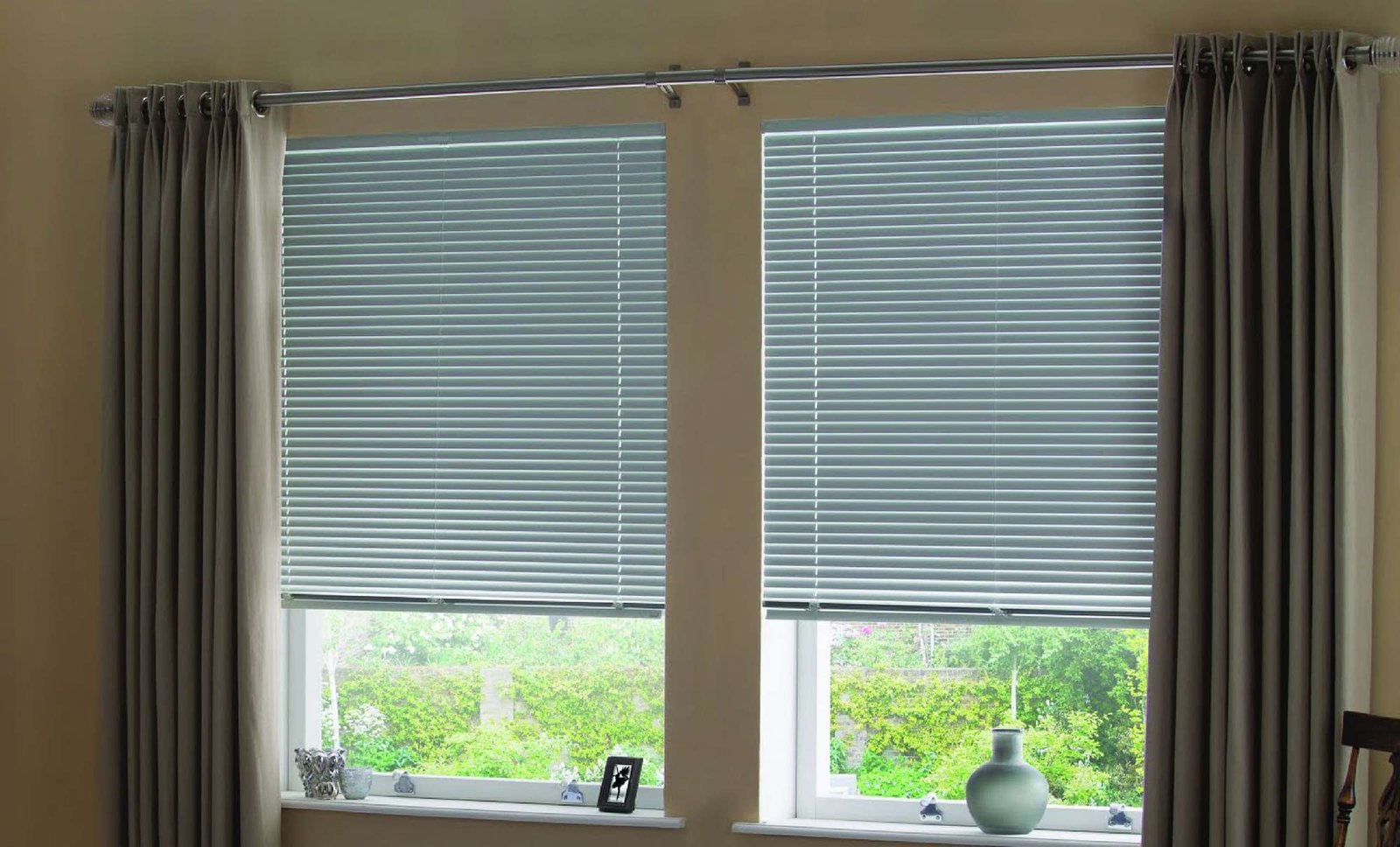 Easy and Affordable Ways to Upgrade Your Home with Venetian Blinds