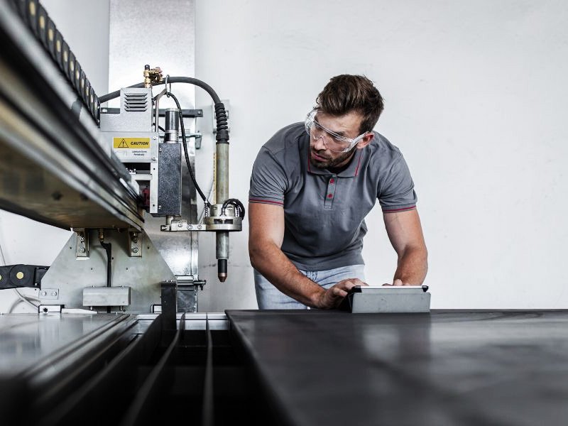 Essential Tips For Maintaining Your CNC Machines