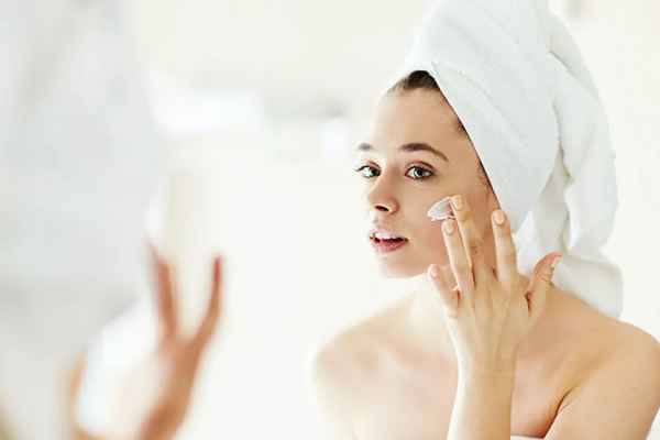 Right technique to apply skincare products