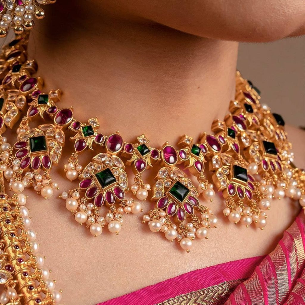 Add the best jewellery to your Kanjivaram and Banarasi saris to make them shine.