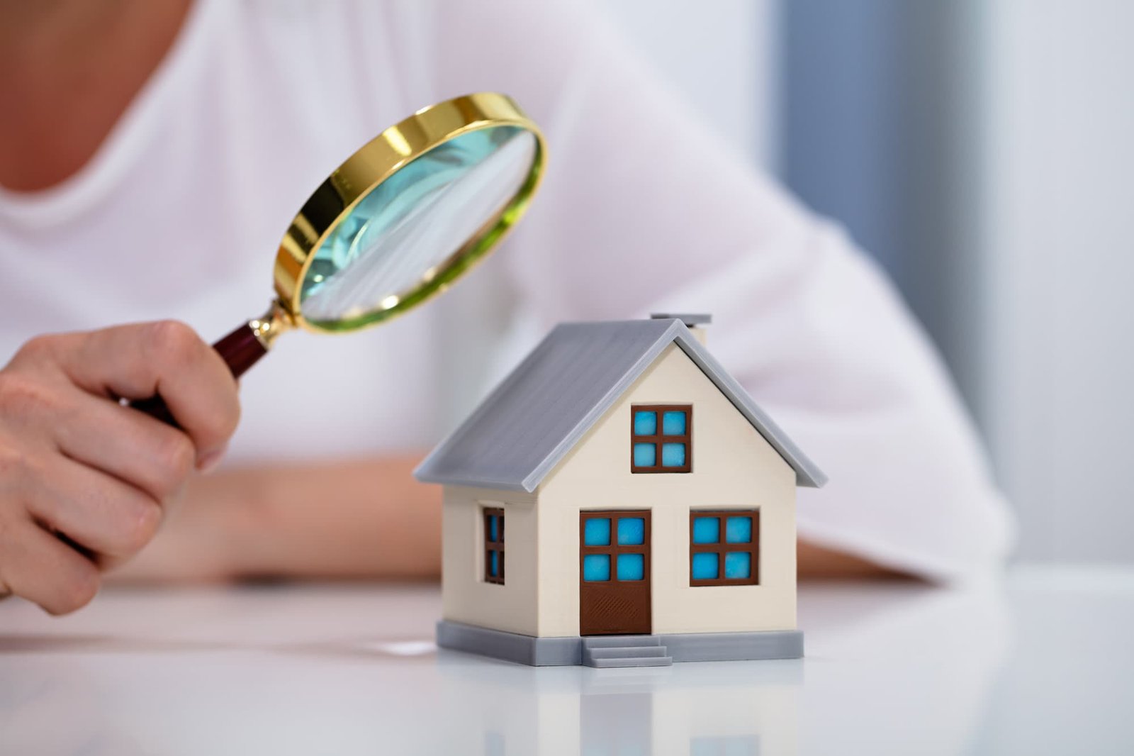 Choosing the Right Licensed Home Inspectors: Your Key to a Safe Investment