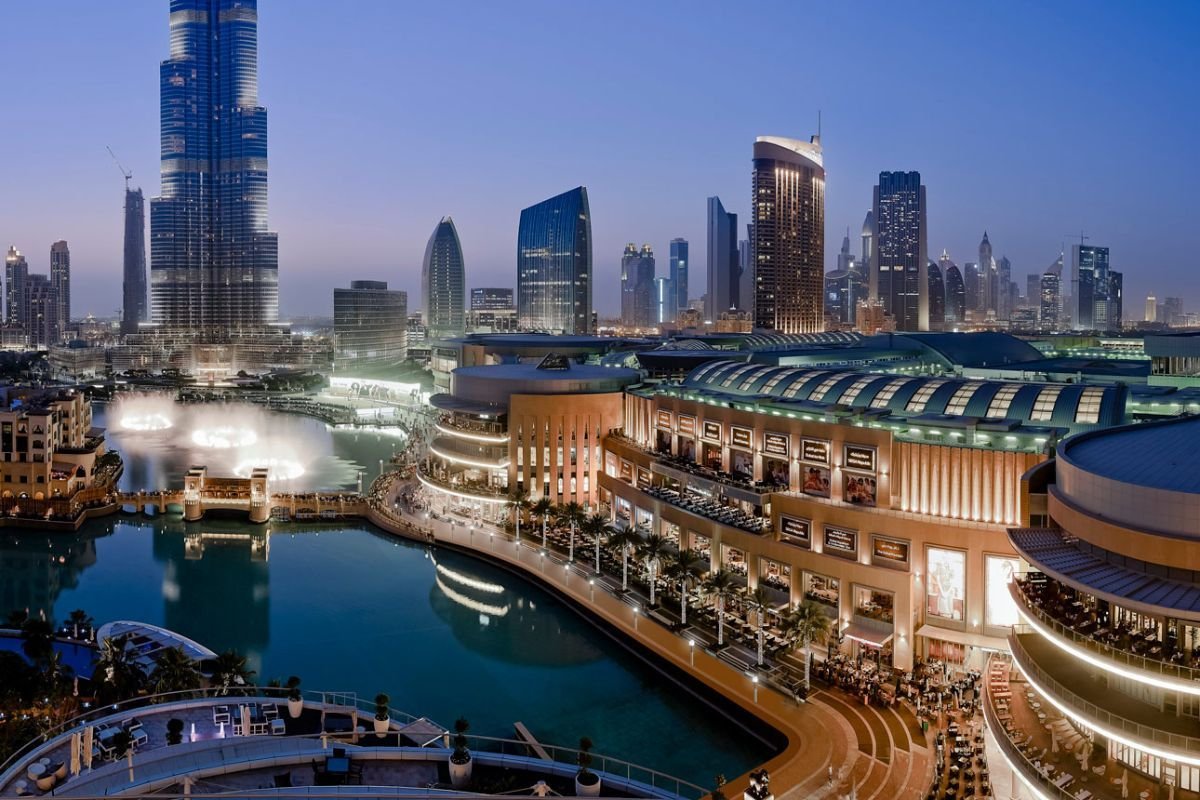 Explore the Best Shopping Mall in Palm Jumeirah