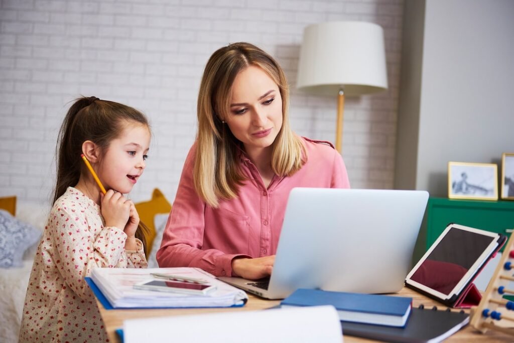 5 Reasons to Become a Physics Tutor