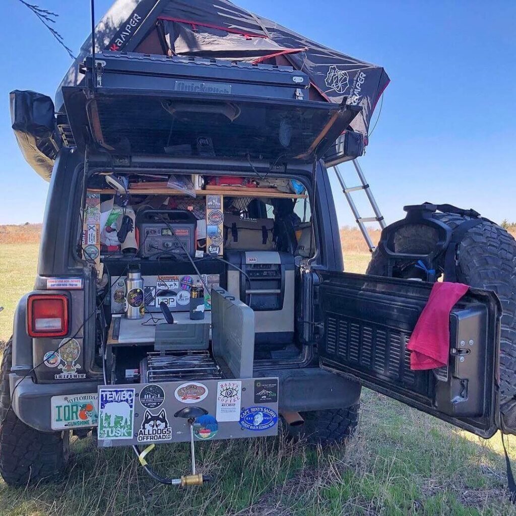 Essential Gear Every 4WD Enthusiast Should Have for Off-Road Adventures